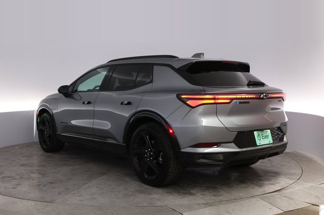 2024 Chevrolet Equinox EV — photo 13 of 22