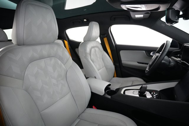 2023 Polestar 2 — photo 18 of 24