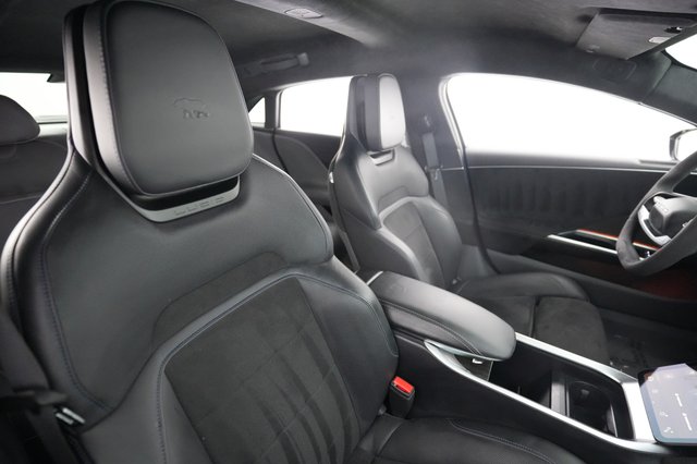 2025 Lucid Air — photo 18 of 21