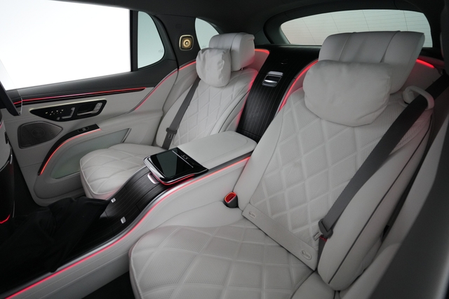 2024 Mercedes-Benz EQS SUV