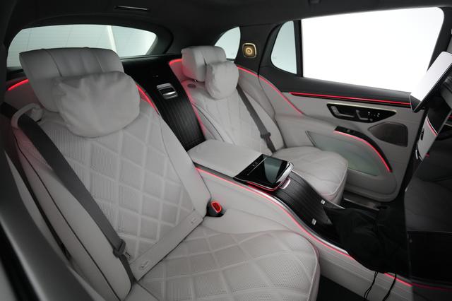 2024 Mercedes-Benz EQS SUV — photo 4 of 23