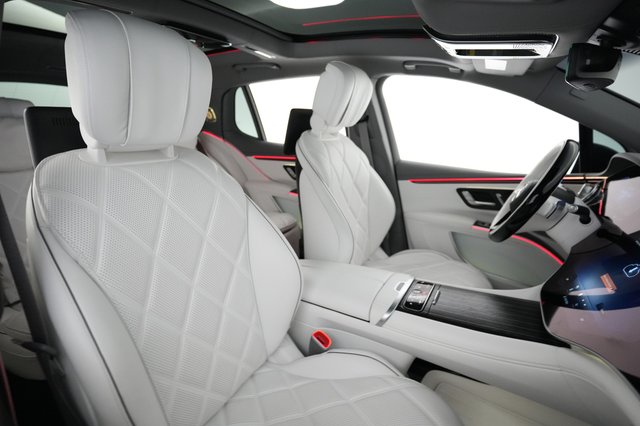 2024 Mercedes-Benz EQS SUV — photo 18 of 23