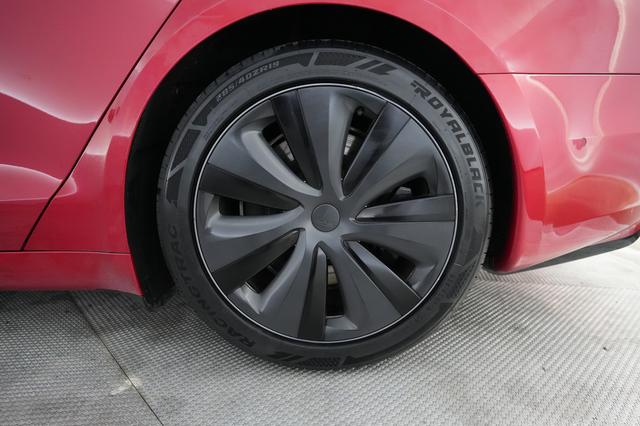 2022 Tesla Model S — photo 7 of 24