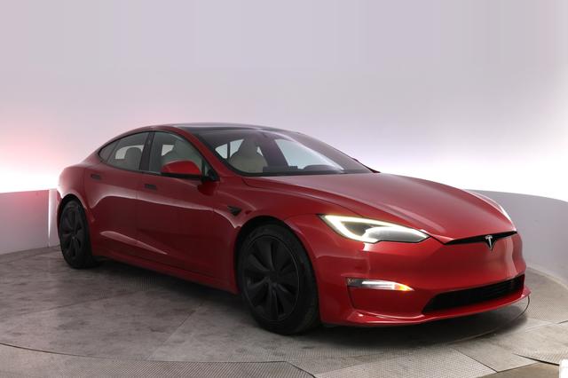 2022 Tesla Model S — photo 10 of 24