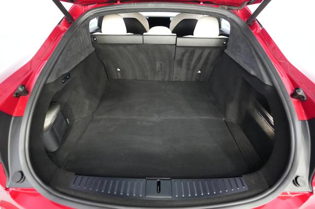 2022 Tesla Model S — photo 6 of 24