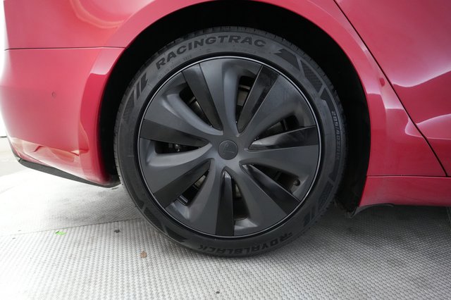 2022 Tesla Model S — photo 17 of 24