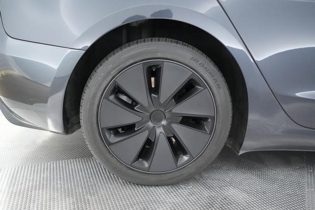 2024 Tesla Model 3 — photo 7 of 24