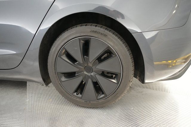 2024 Tesla Model 3 — photo 17 of 24