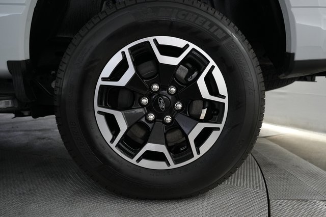 2023 Ford F-150 Lightning — photo 7 of 16