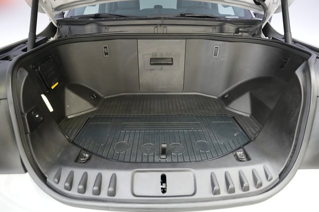 2023 Ford F-150 Lightning — photo 14 of 16
