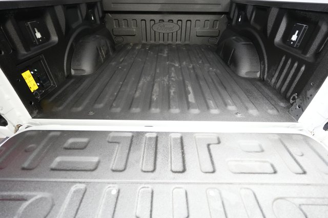2023 Ford F-150 Lightning — photo 6 of 16