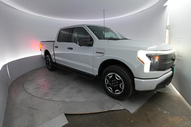 2023 Ford F-150 Lightning — VIN 1FTVW1EL6PWG53923