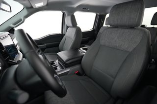 2023 Ford F-150 Lightning — photo 3 of 18