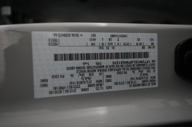 2023 Ford F-150 Lightning — photo 15 of 15