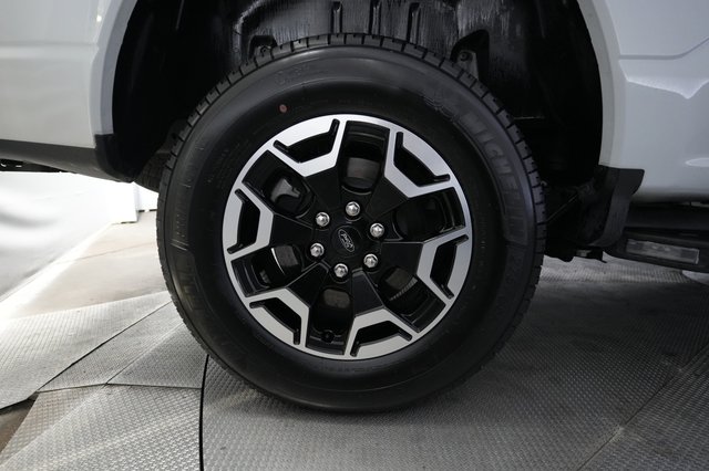 2023 Ford F-150 Lightning — photo 11 of 15