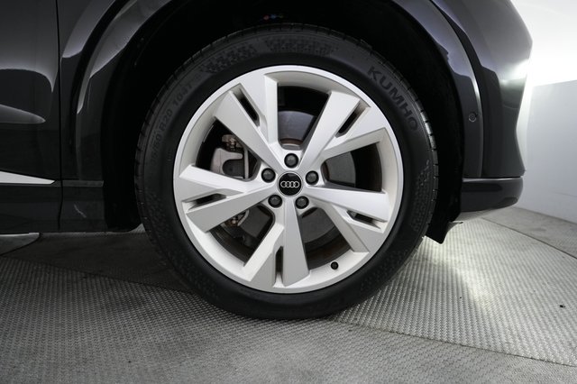 2023 Audi Q4 e-tron — photo 16 of 25