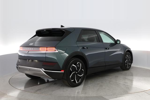 2022 Hyundai IONIQ 5 — photo 6 of 28