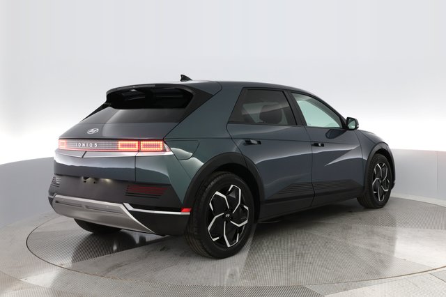 2022 Hyundai IONIQ 5 — photo 6 of 28