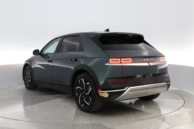 2022 Hyundai IONIQ 5 — photo 8 of 28