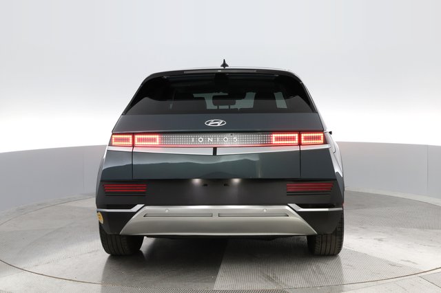 2022 Hyundai IONIQ 5 — photo 7 of 28