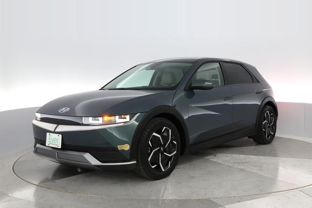 2022 Hyundai IONIQ 5 — photo 2 of 28