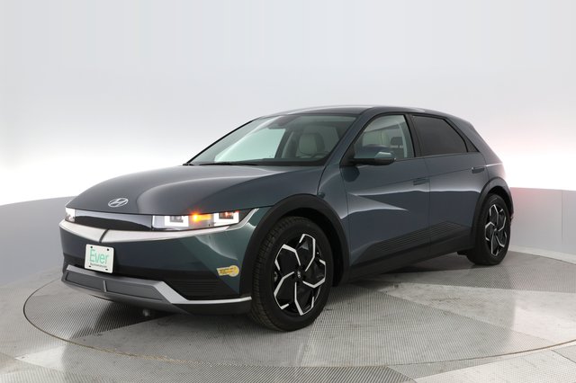 2022 Hyundai IONIQ 5 — photo 2 of 28