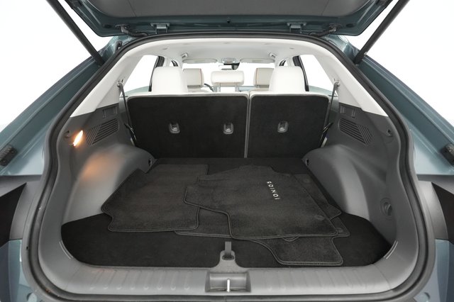 2022 Hyundai IONIQ 5 — photo 18 of 28