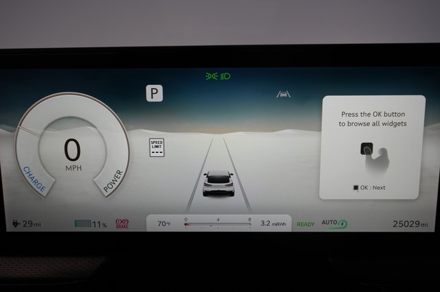 2023 Genesis GV60 — photo 5 of 22
