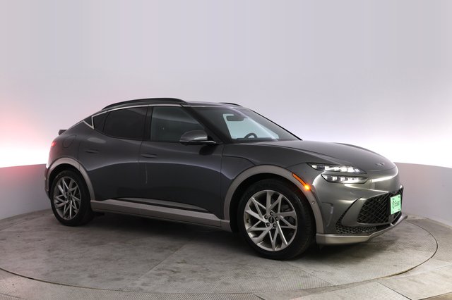 2023 Genesis GV60 — photo 11 of 22