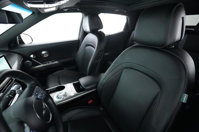 2023 Genesis GV60 — photo 3 of 22