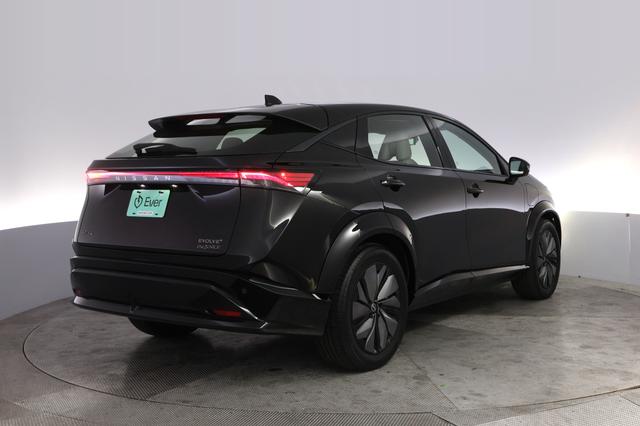 2024 Nissan Ariya — photo 2 of 21