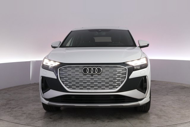 2024 Audi Q4 Sportback e-tron — photo 9 of 20