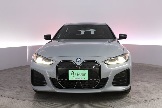 2024 BMW i4 — photo 9 of 24