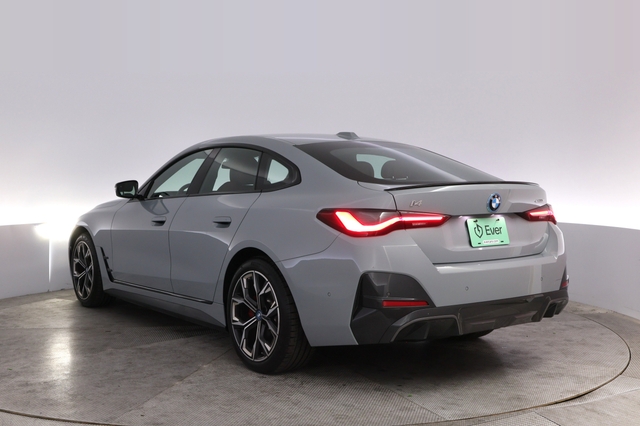 2024 BMW i4
