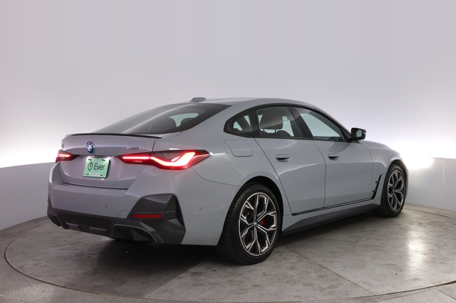 2024 BMW i4