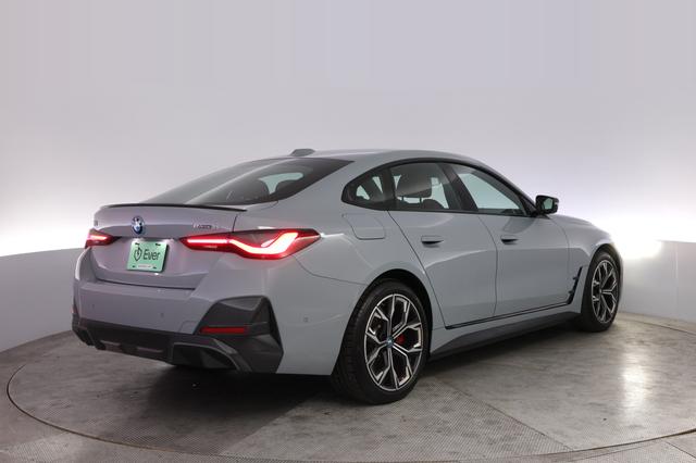 2024 BMW i4
