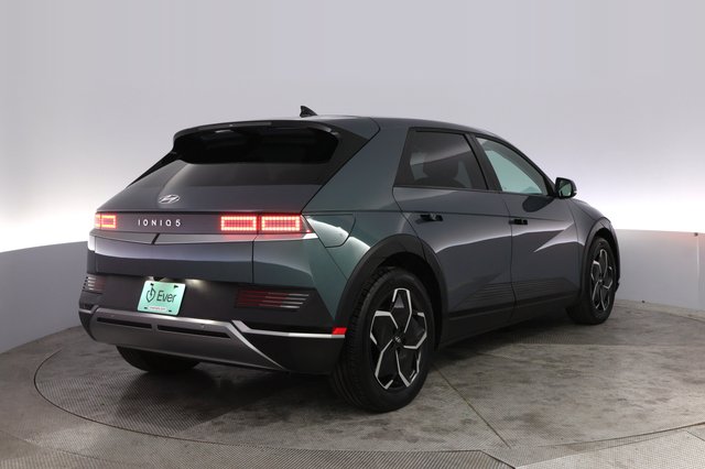 2024 Hyundai IONIQ 5 — photo 2 of 27