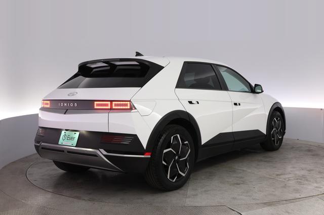2024 Hyundai IONIQ 5 — photo 2 of 23