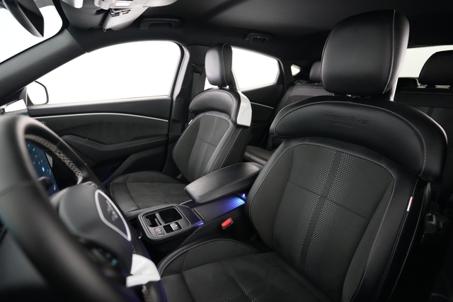 2025 Ford Mustang Mach-E