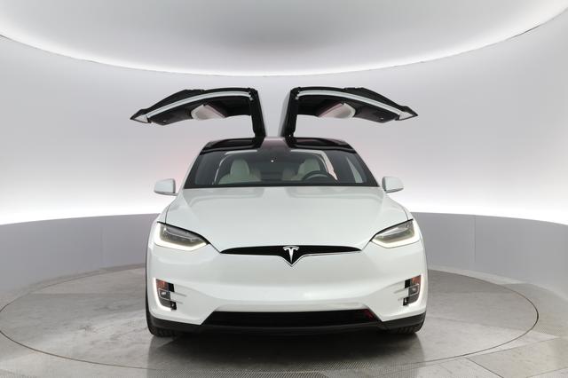 2020 Tesla Model X — photo 5 of 39