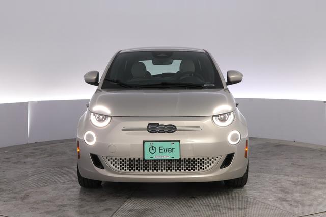2025 Fiat 500e — photo 9 of 20