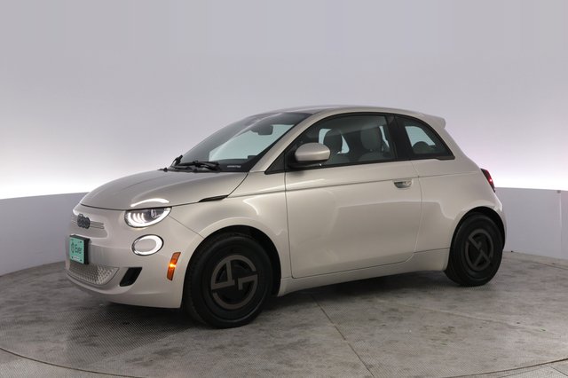 2025 Fiat 500e — photo 14 of 20