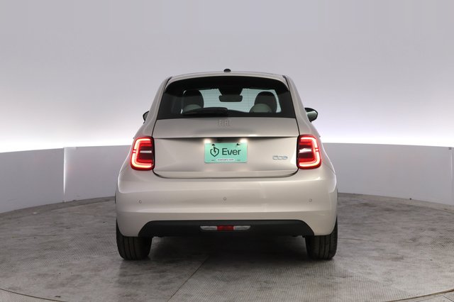 2025 Fiat 500e — photo 12 of 20
