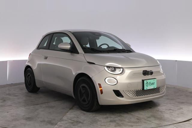 2025 Fiat 500e — photo 10 of 20