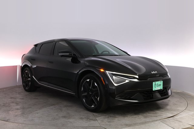 2025 Kia EV6 — photo 10 of 26