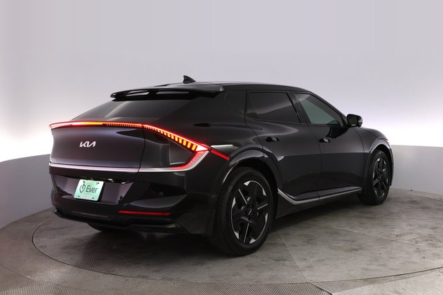 2025 Kia EV6 — photo 2 of 26