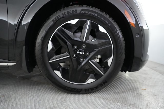 2025 Kia EV6 — photo 16 of 26
