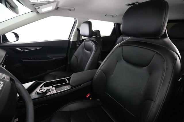 2025 Kia EV6 — photo 3 of 26