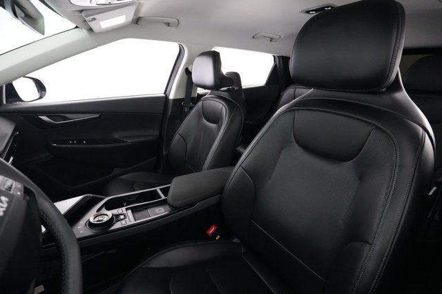 2025 Kia EV6 — photo 3 of 26