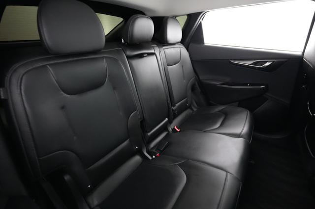 2025 Kia EV6 — photo 4 of 26